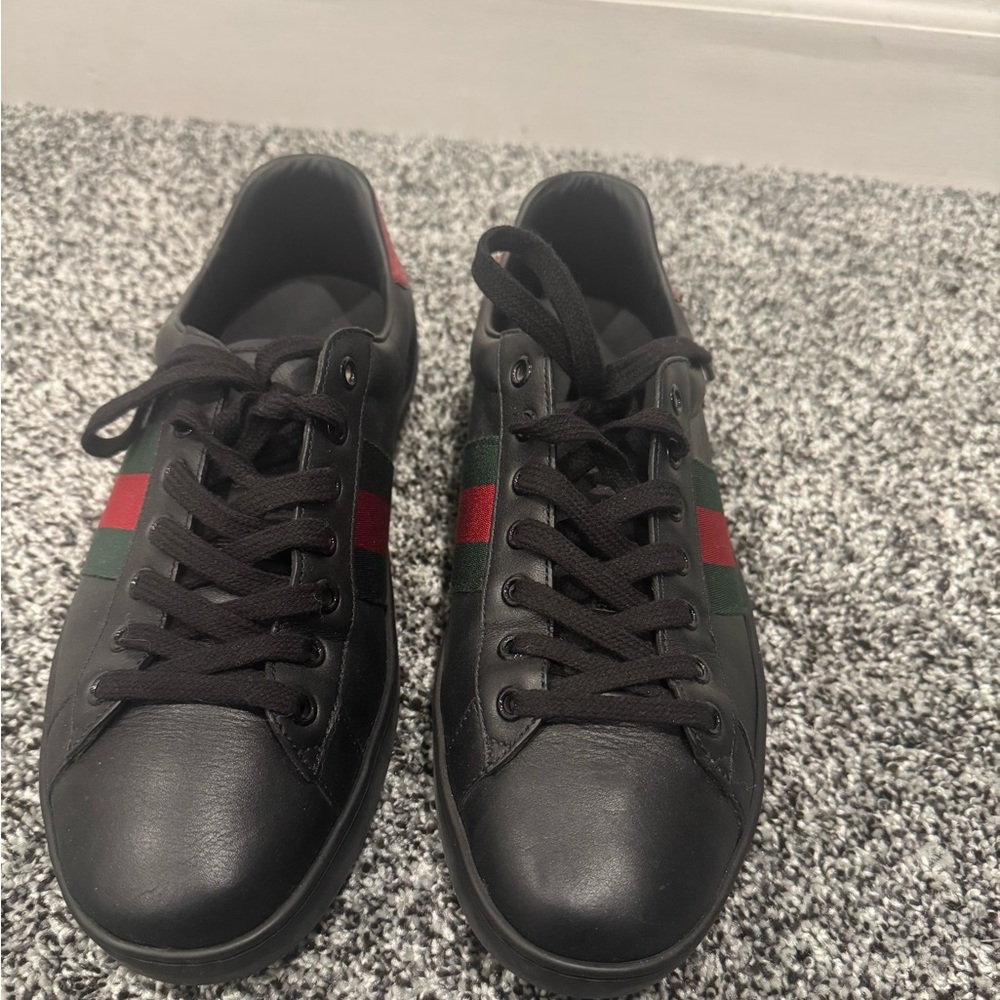 Men’s Gucci Sneakers, European 8.5, U.S. 9.5